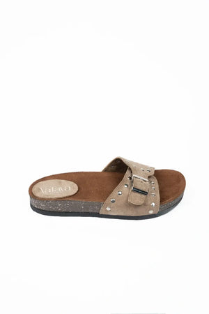 Sahara Stud Slides