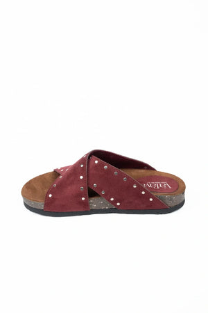 Cross Stud 