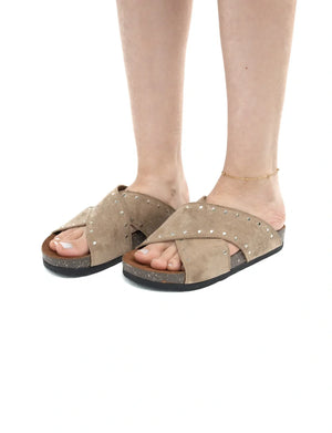 Cross Stud 