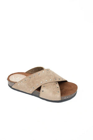 Cross Stud 