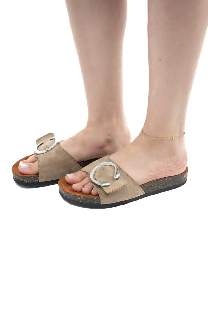 Mono Chic Slides