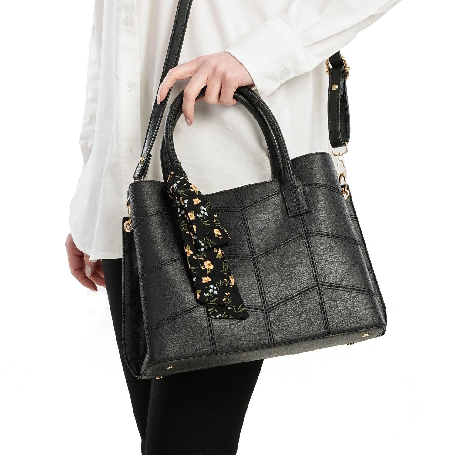 Luna Shoulder Bag